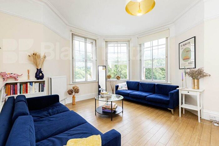 3 Bedroom Flat For Sale In Melcombe Court, Dorset Square, Baker Street, NW1