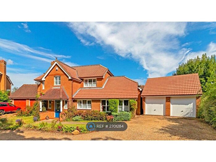 1 Bedroom Flat To Rent In Rhoscolyn Drive, Tattenhoe, Milton Keynes, MK4