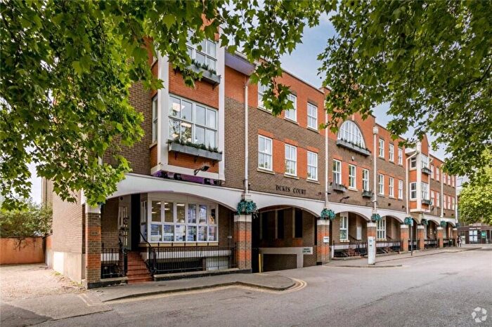 1 Bedroom Apartment For Sale In Newmarket Road, Cambridge, Cambridgeshire, CB5