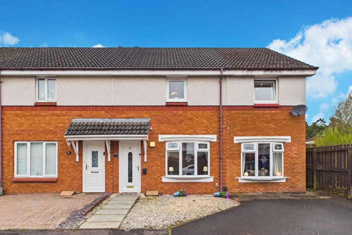 4 Bedroom Semi-Detached House For Sale In St Aidan`S Path, Wishaw, ML2