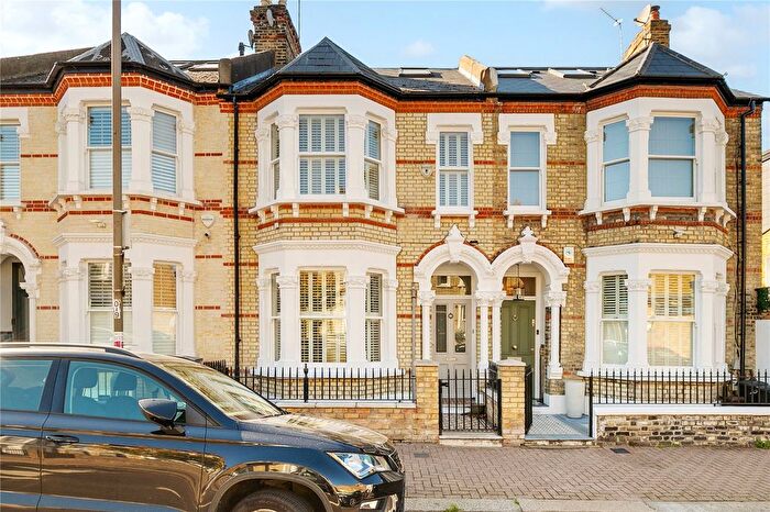 5 Bedroom Terraced House To Rent In Wroughton Road, London, SW11