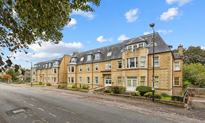 2 Bedroom Flat To Rent In Victoria Place, Stirling, Stirlingshire, FK8
