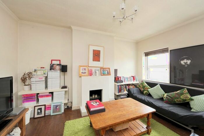 1 Bedroom Flat To Rent In Wandsworth Road, London, SW8