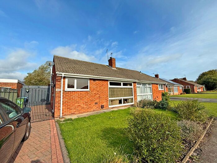 2 Bedroom Semi-detached Bungalow For Sale In Eastway, Eastfield, Scarborough, YO11
