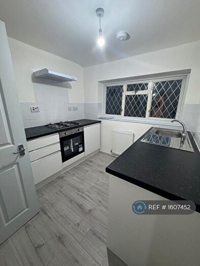 1 Bedroom Flat To Rent In East Thorpe, Basildon, SS14
