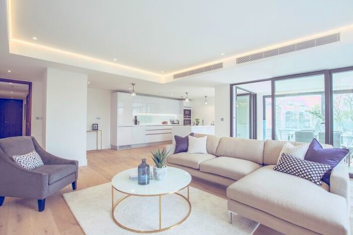 2 Bedroom Flat To Rent In Sulivan Road, London, SW6