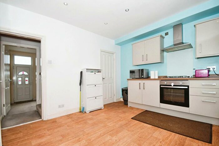 3 Bedroom Terraced House For Sale In Lonsdale Road, Walkley, S6