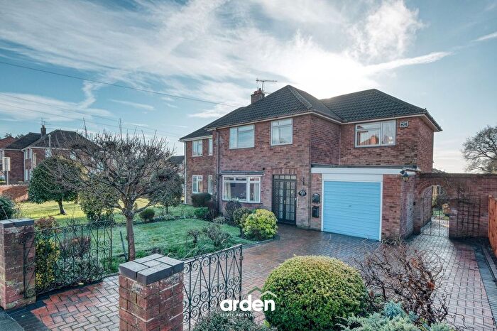 4 Bedroom Semi Detached House For Sale In Newtown Road, Worcester, WR5