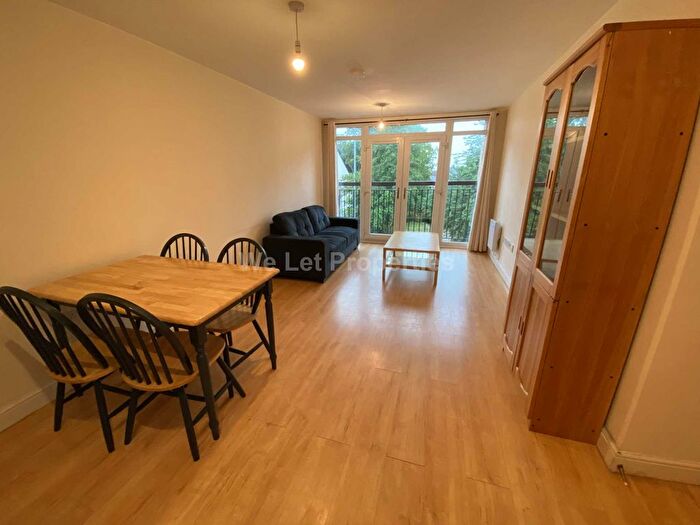 2 Bedroom Flat To Rent In The Gallery, Moss Lane East, M14