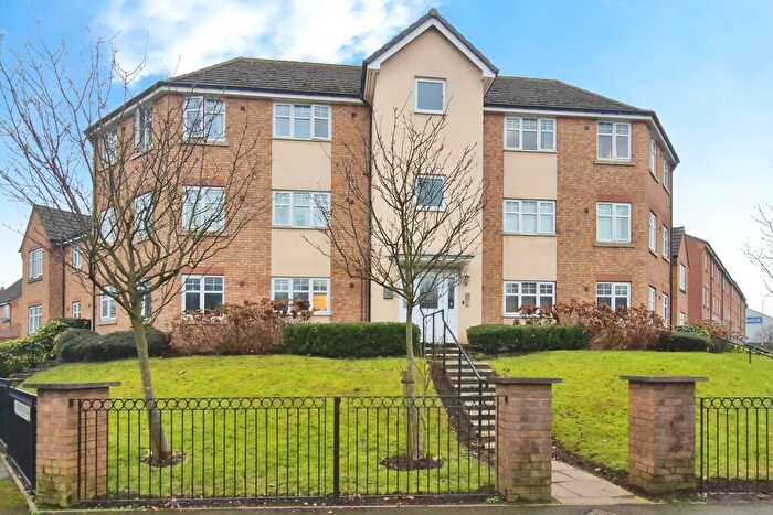 2 Bedroom Flat For Sale In Birmingham Road, Oldbury, B69