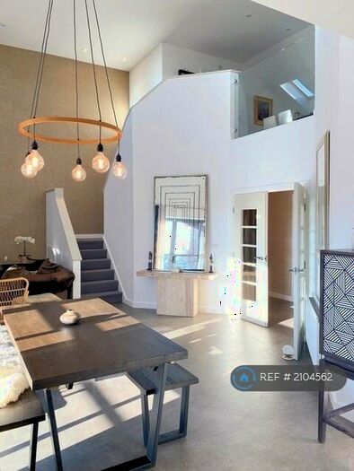 3 Bedroom Penthouse To Rent In Philip Godlee Lodge, Manchester, M20