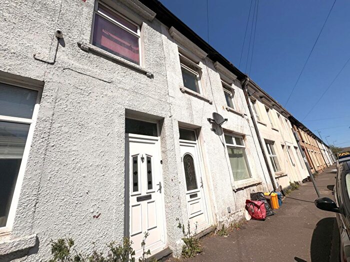 2 Bedroom Flat To Rent In Constellation Street, , Adamsdown, CF24