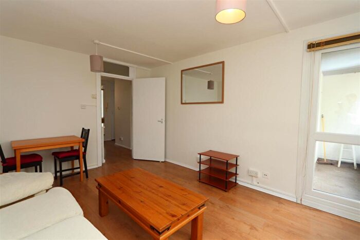 1 Bedroom Flat To Rent In Ringmer Gardens, Hornsey, N19