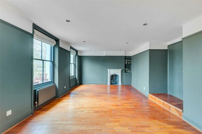 2 Bedroom Flat To Rent In Highbury New Park, London, N5