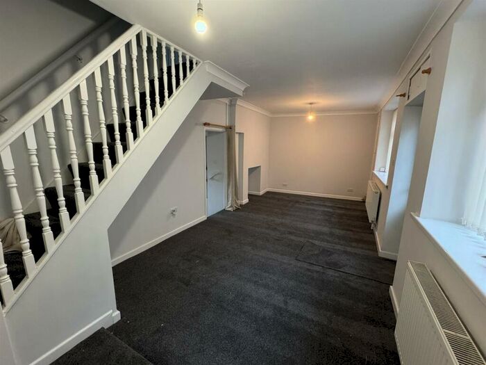 2 Bedroom Terraced House To Rent In Park Place, Abertillery, NP13