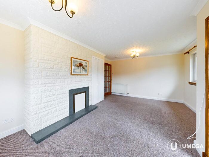 2 Bedroom Apartment To Rent In Rannoch Road, Clermiston, Edinburgh, EH4