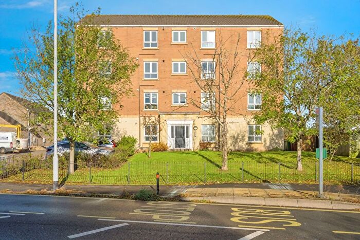 2 Bedroom Flat For Sale In Beacon Park Road, Plymouth, Devon, PL2
