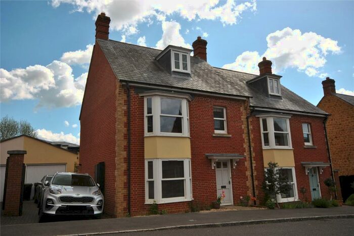 3 Bedroom Semi-Detached House To Rent In Dunstan Street, Sherborne, DT9