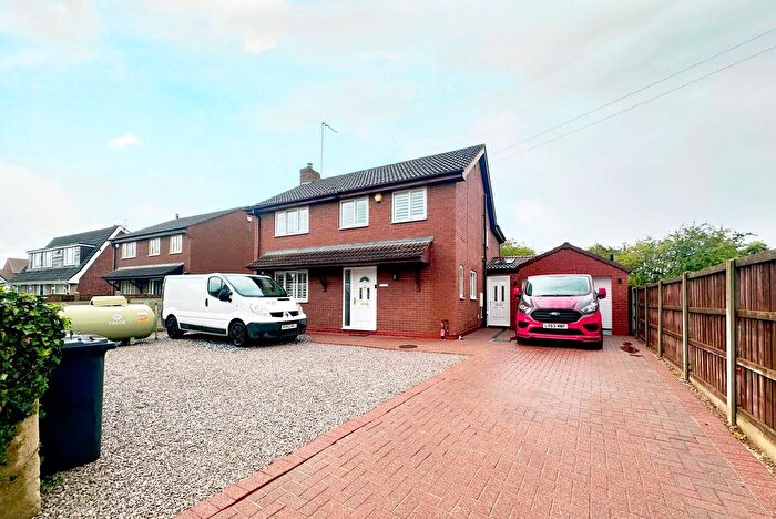 4 Bedroom Property To Rent In Dirty Lane, Fishlake, Doncaster, DN7