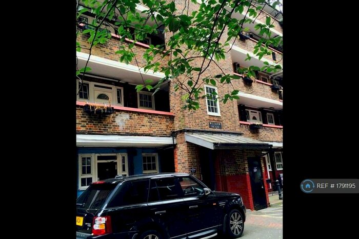 3 Bedroom Flat To Rent In Wilshaw House, London, SE8