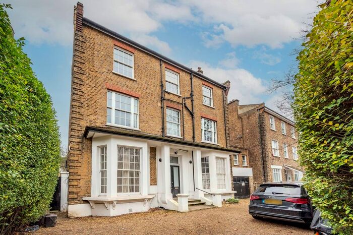 1 Bedroom Flat To Rent In Thurlow Park Road, West Dulwich, London SE21