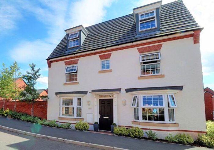 4 Bedroom Semi Detached House For Sale In Dewsbury Crescent, Stafford, ST18