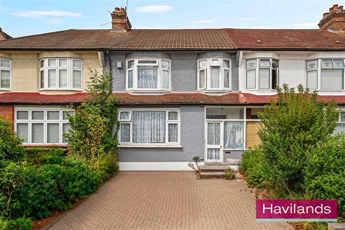 3 Bedroom Terraced House For Sale In Sittingbourne Avenue, Enfield, EN1