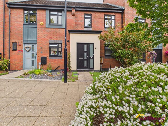 2 Bedroom Town House For Sale In Kiln View, Hanley, ST1