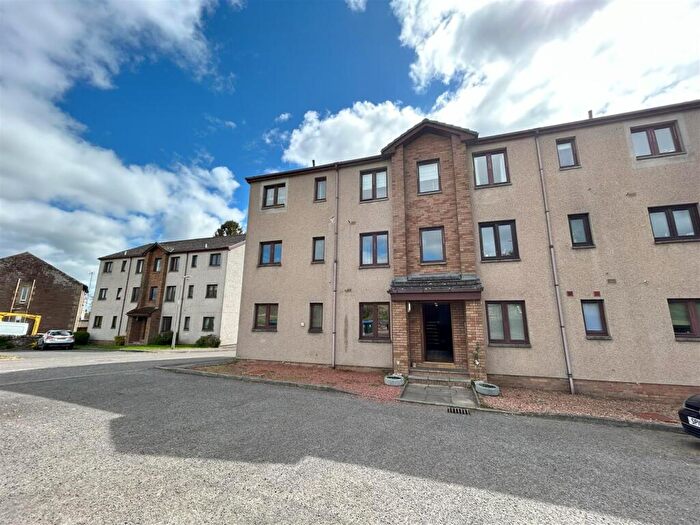 2 Bedroom Flat To Rent In Ruthven Park, Auchterarder, PH3