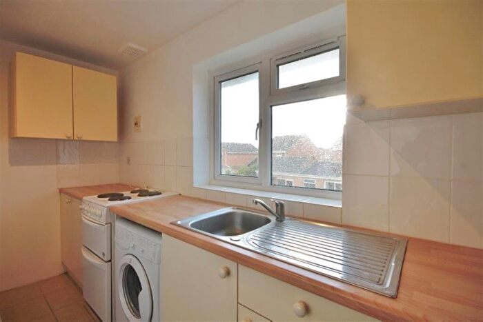 2 Bedroom Apartment To Rent In Kidlington, Oxford, North Oxford, OX5