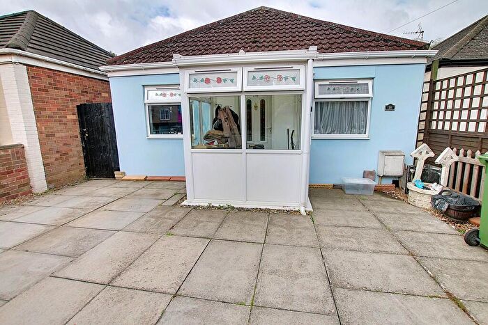 2 Bedroom Detached Bungalow For Sale In Hundred Road, March, PE15