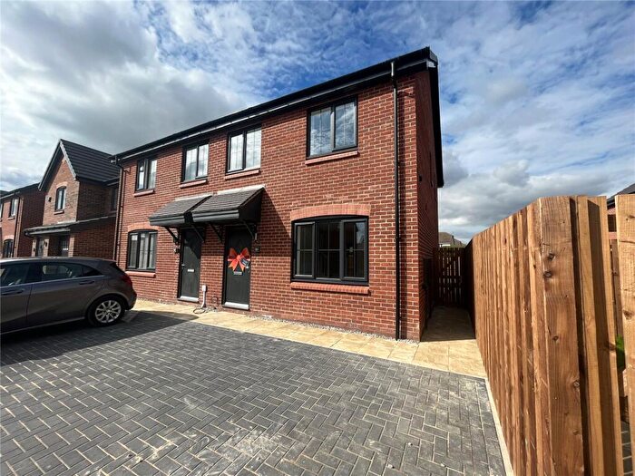 3 Bedroom Semi-Detached House To Rent In Walmsley Dene, Brough, HU15