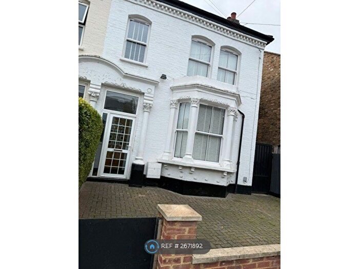 5 Bedroom Semi Detached House To Rent In Byrne Road, London, SW12