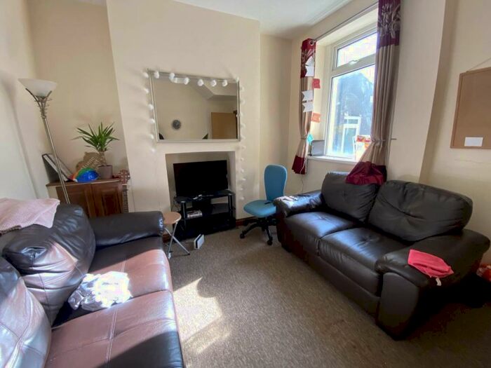 5 Bedroom House To Rent In May Street, Cathays, Cardiff, CF24
