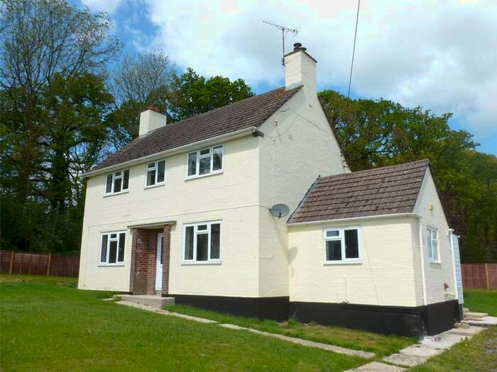 3 Bedroom Detached House To Rent In Eleighwater, Chard, Somerset, TA20