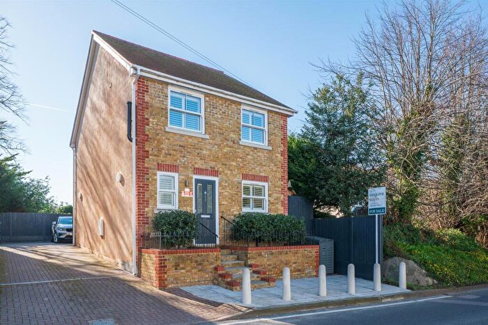 3 Bedroom Detached House For Sale In Baston Road, Hayes, BR2