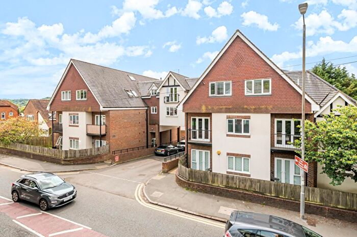1 Bedroom Flat For Sale In High Wycombe, West Wycombe, Buckinghamshire, HP12