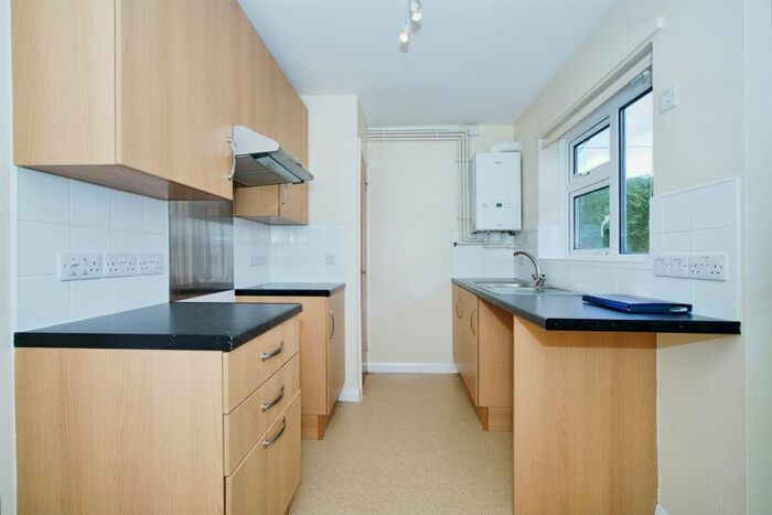 3 Bedroom Detached Bungalow For Sale In Sarum Drive, Devizes, SN10