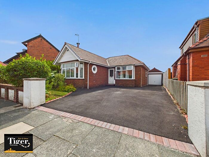 3 Bedroom Detached Bungalow For Sale In Paddock Drive, Blackpool, FY3