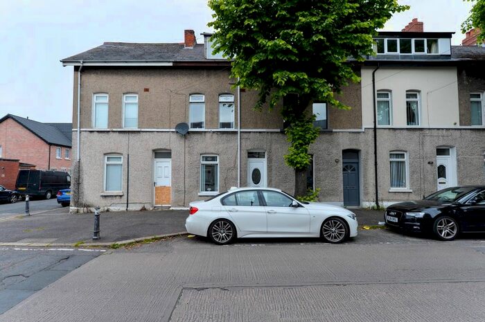 3 Bedroom Terraced House For Sale In Donegall Avenue, Belfast, BT12