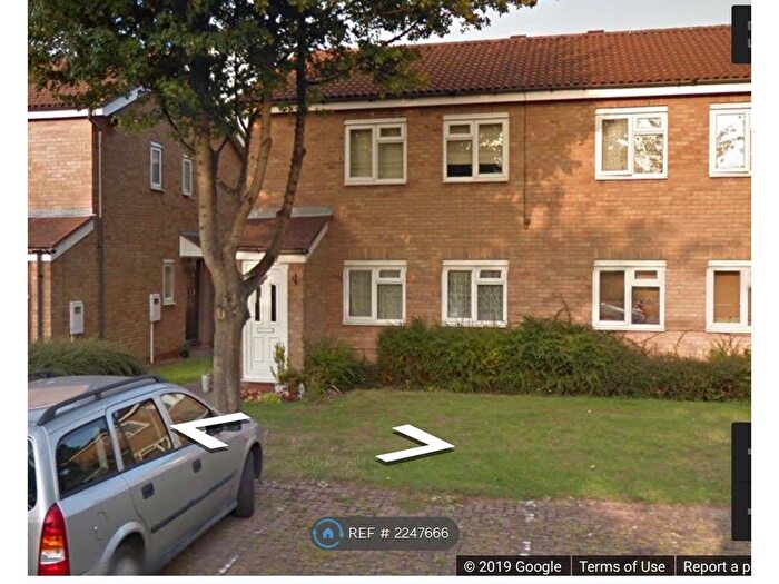 1 Bedroom Flat To Rent In Chaucer Close, Tamworth, B79