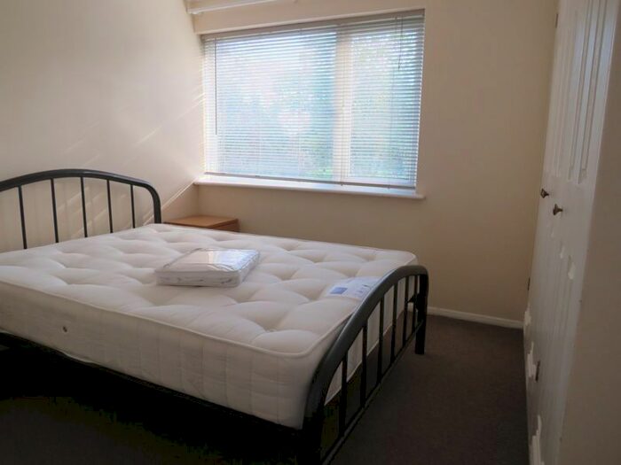 1 Bedroom Flat To Rent In The Island, West Drayton UB7