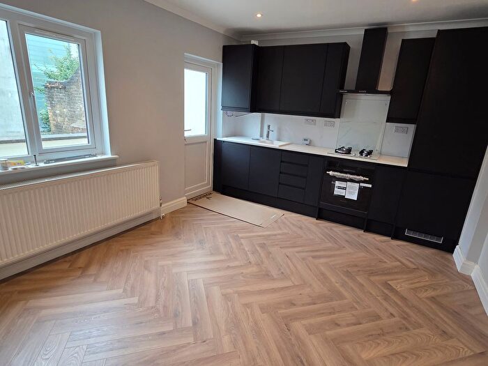 2 Bedroom Flat To Rent In St. Thomas's Road, London, NW10