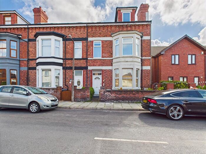 2 Bedroom Flat To Rent In Withens Lane, Wallsaey, CH45