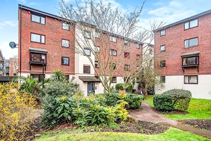 Flat For Sale In Granville Square, London, SE15