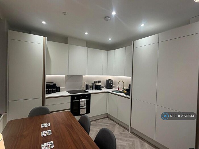 1 Bedroom Flat To Rent In Hatfield Road, St. Albans, AL1