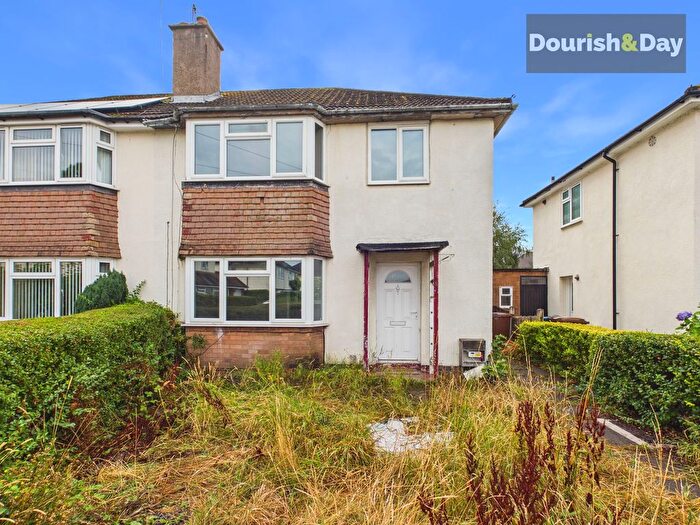 3 Bedroom Semi-detached House For Sale In Broughton Close, Stafford, ST16