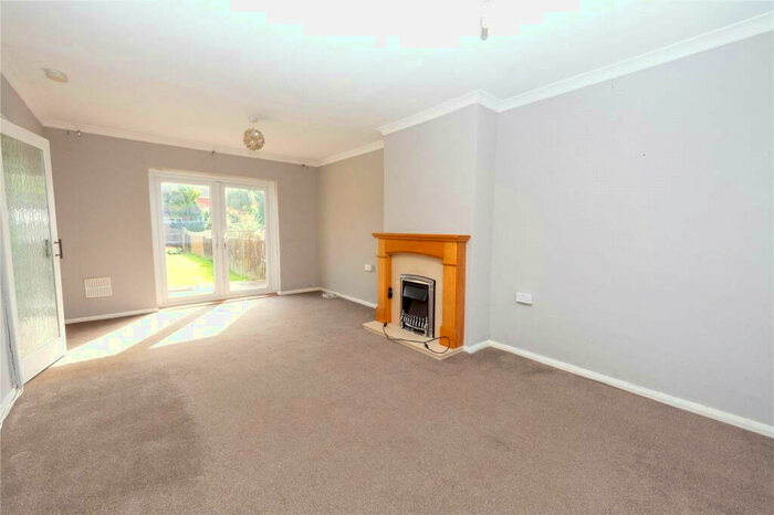 3 Bedroom Terraced House To Rent In Lincoln Road, London, SE25