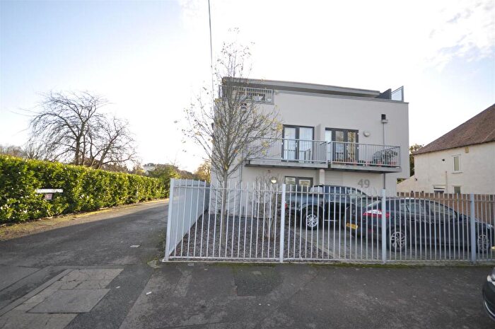 2 Bedroom Flat To Rent In Whaddon Road Cheltenham, GL52