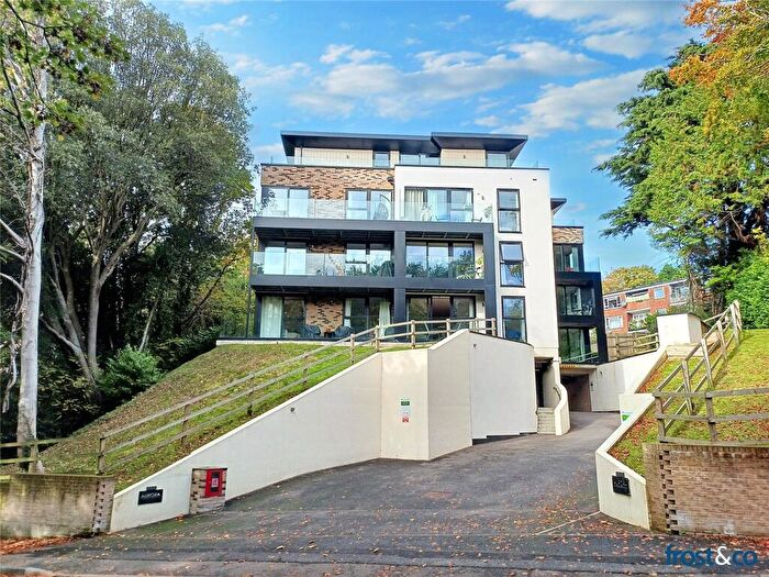2 Bedroom Apartment For Sale In North Road, Poole, Dorset, BH14